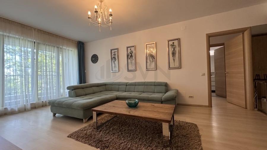 Apartament cu 3 camere semidecomandat, mobilat în Iancu Nicolae