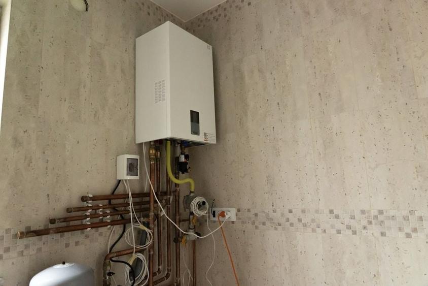 Casă cu 4 camere în Ciugud