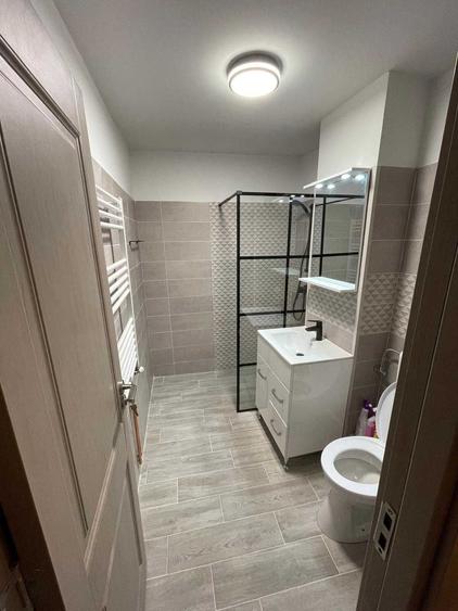 Apartament cu 3 camere decomandat în Soarelui
