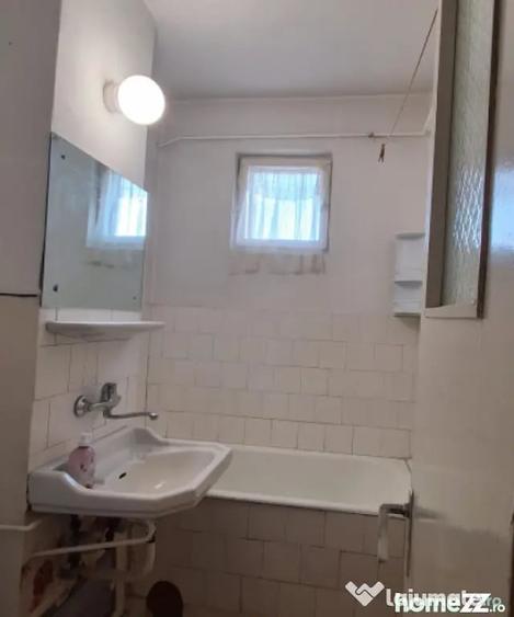 Apartament cu 2 camere decomandat în Vest