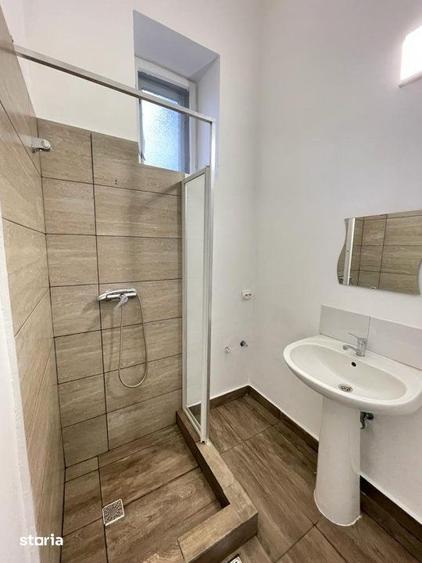 Spațiu comercial, de 60 mp, în Central