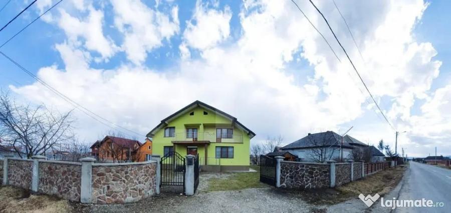 Casă cu 5 camere cu Teren 5000 Mp în Central