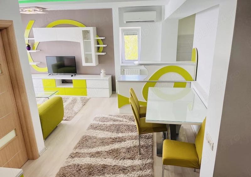 Apartament cu 3 camere decomandat, mobilat în City Park Mall