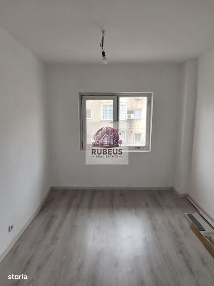 Apartament cu 4 camere în Gura Văii