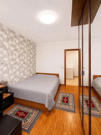 Apartament cu 3 camere decomandat în Apusului