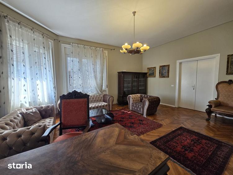 Apartament cu 4 camere în Medicină