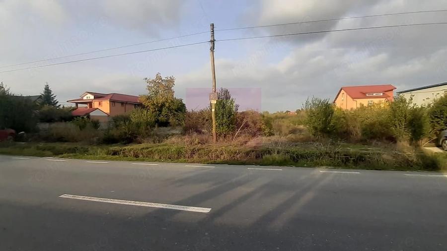 Teren de 1478 mp, în 1 Decembrie