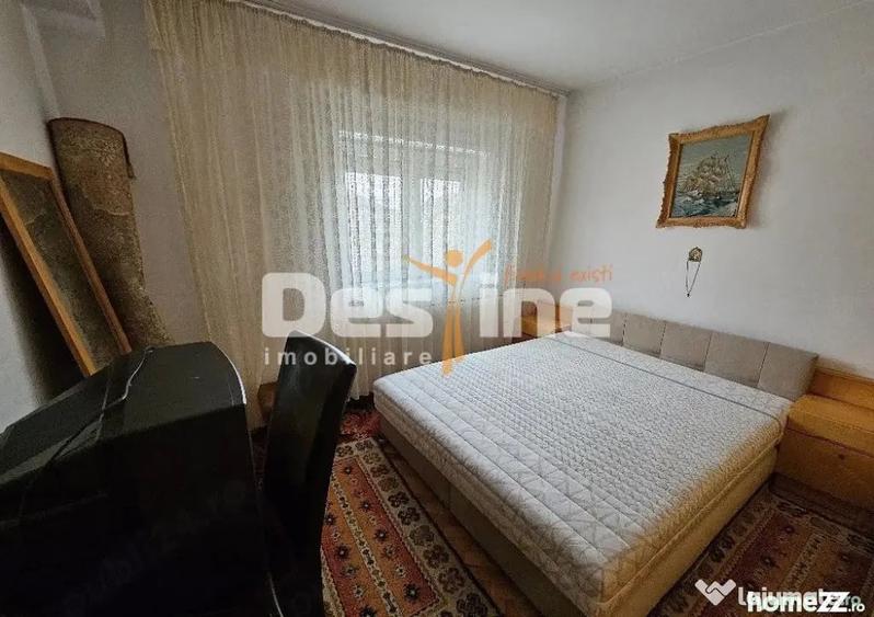 Apartament cu 3 camere decomandat în Soarelui