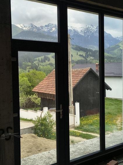 Casă cu 4 camere în Bran