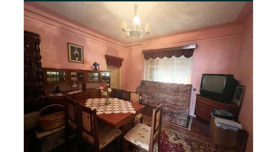 Casă individuală cu 7 camere cu Canalizare în Șibot