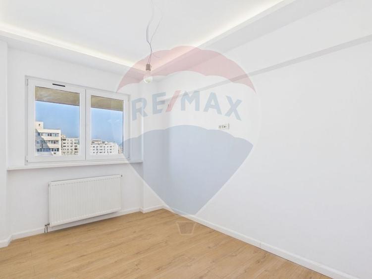 Apartament cu 3 camere decomandat în Pantelimon