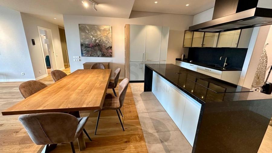 Apartament cu 5 camere decomandat, mobilat în Floreasca