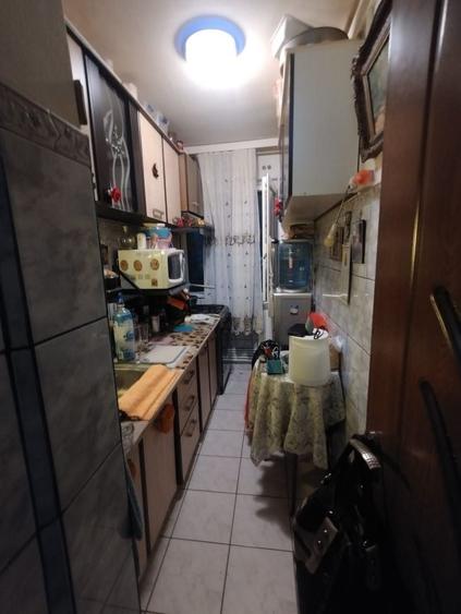 Apartament cu 3 camere semidecomandat în Tomis Nord
