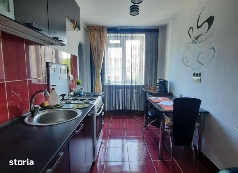 Apartament cu 3 camere în Mărăței
