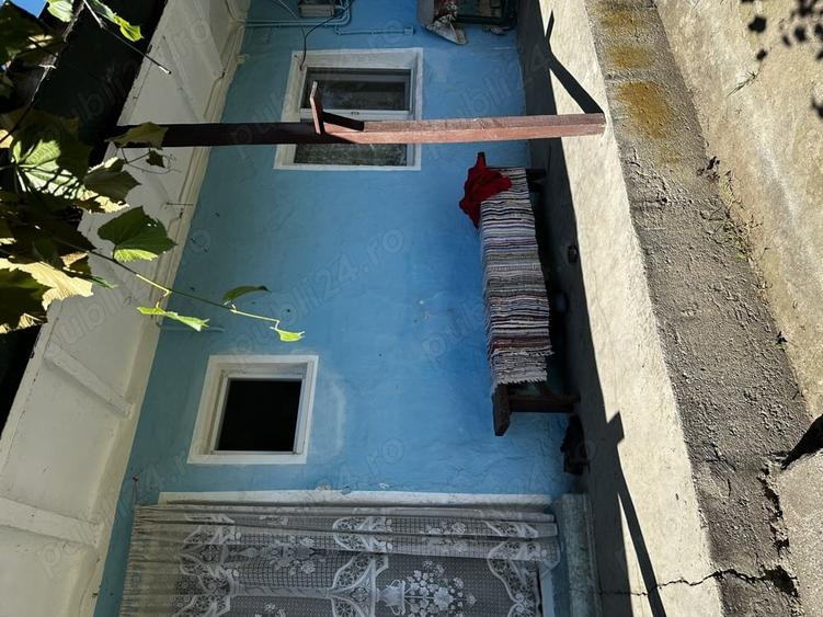 Casă cu 3 camere în Naipu