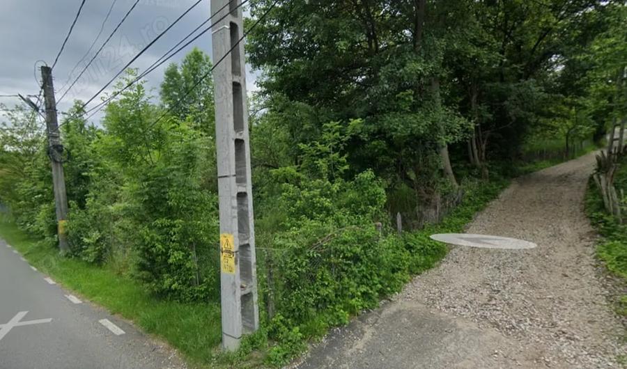 Teren de 3788 mp, în Costești