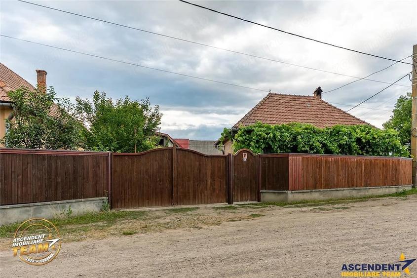 Casă cu 2 camere cu Teren 1123 Mp în Lunga