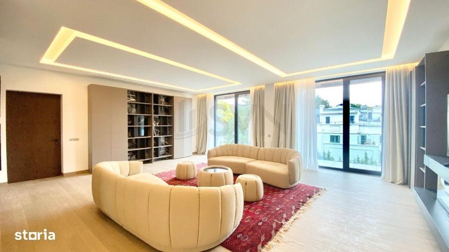 Apartament cu 4 camere decomandat în Kiseleff