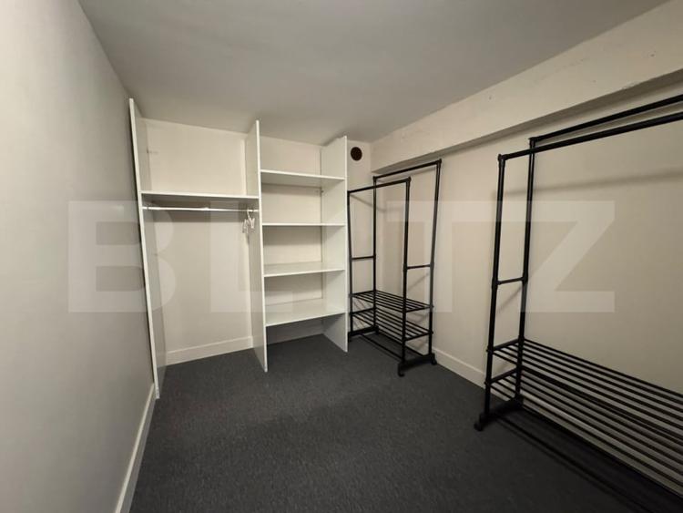 Apartament cu 3 camere semidecomandat, mobilat în Semicentral