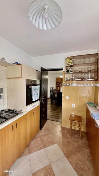 Casă cu 4 camere cu Teren 319 Mp în Vlădești