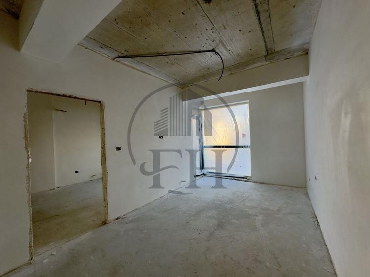 Apartament cu 2 camere semidecomandat în Sud