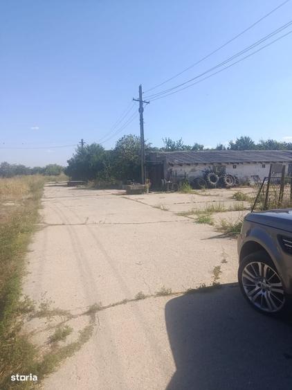 Spațiu comercial, în Crevedia