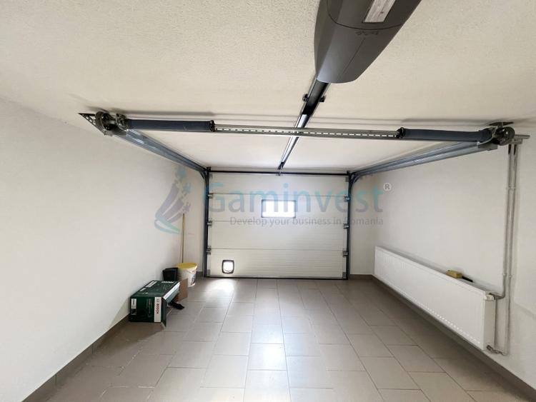 Casă individuală cu 6 camere cu Canalizare în Oncea
