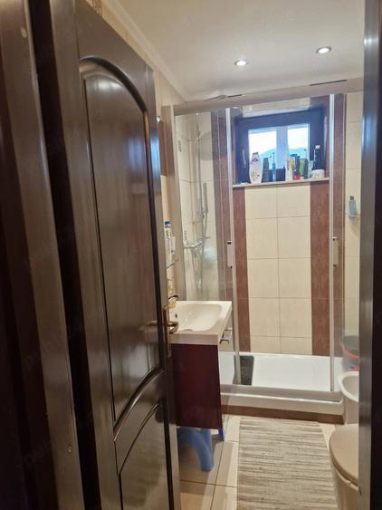 Apartament cu 3 camere semidecomandat în Ultracentral