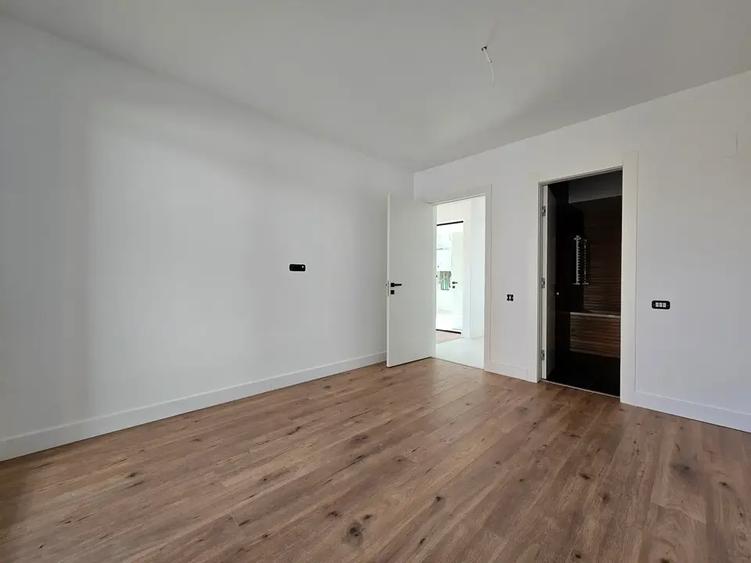 Apartament cu 3 camere decomandat în Theodor Pallady