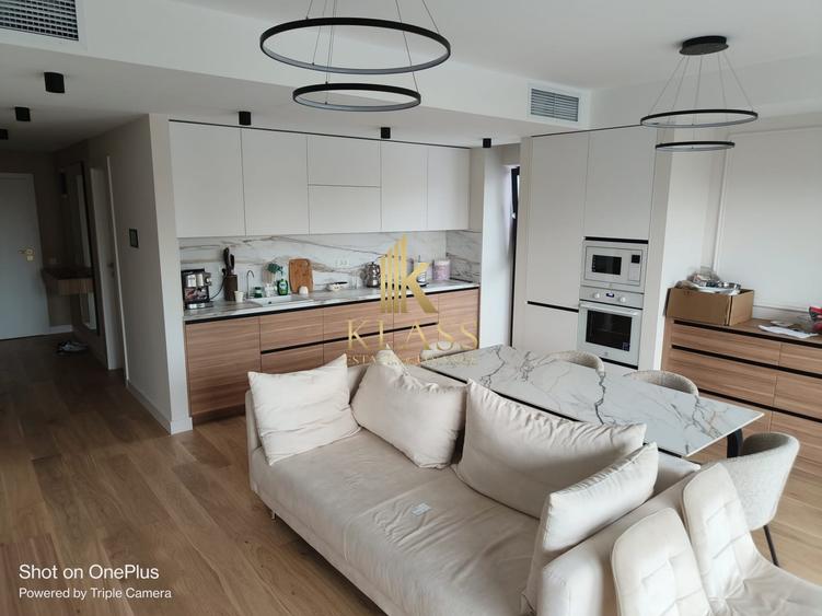 Apartament cu 3 camere decomandat, mobilat în Străulești