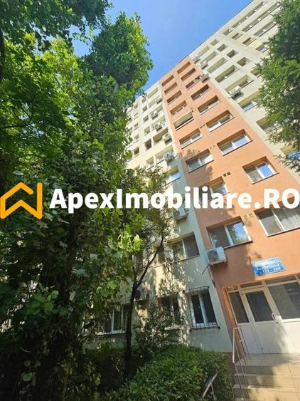 Apartament cu 3 camere decomandat, mobilat în Alexandru Obregia