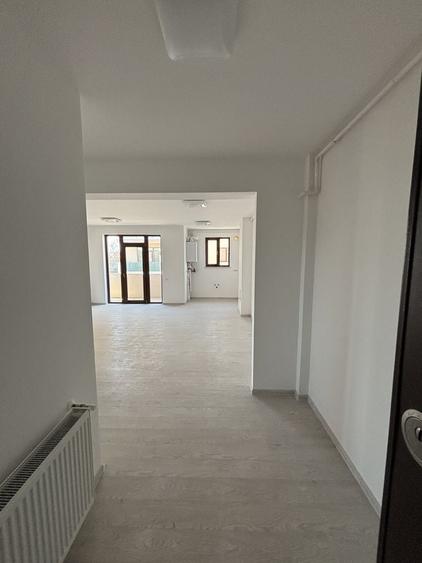 Apartament cu 3 camere decomandat în Albert