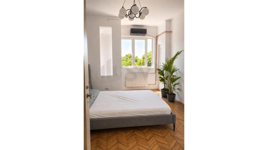 Apartament cu 3 camere decomandat, mobilat în Cișmigiu