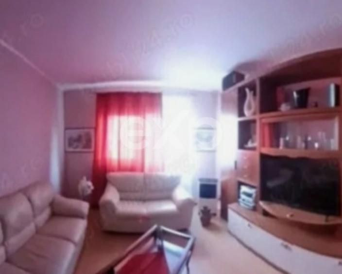 Apartament cu 3 camere decomandat în Inel I