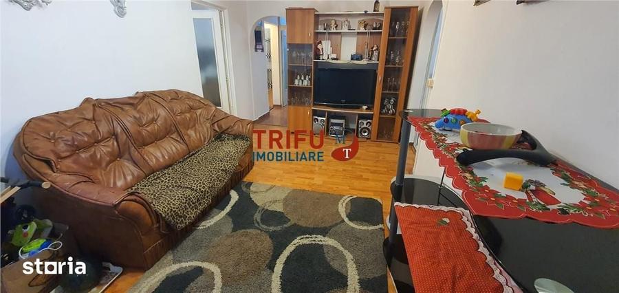Apartament cu 3 camere decomandat, mobilat în Tolstoi