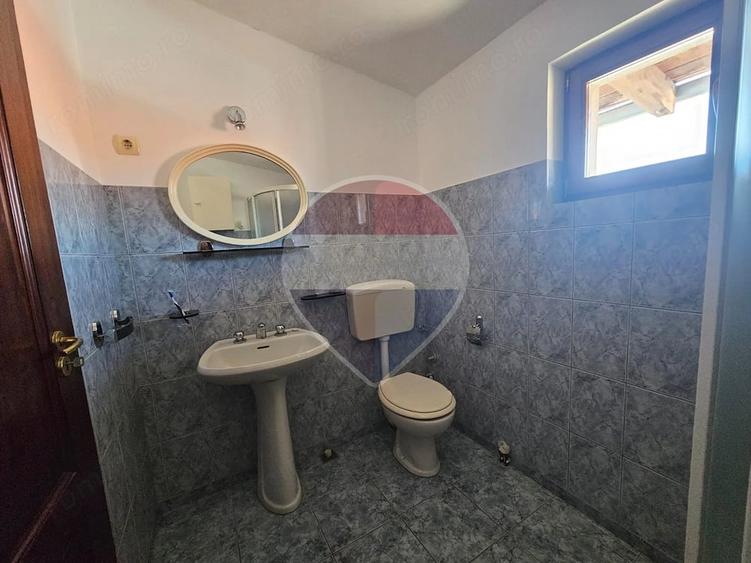 Casă cu 3 camere cu Teren 719 Mp în Central