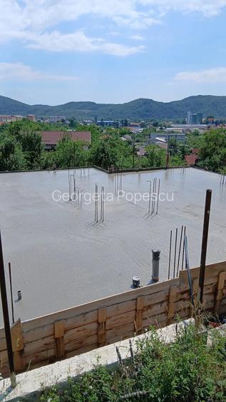 Teren+ casa in construc?ie, de vanzare