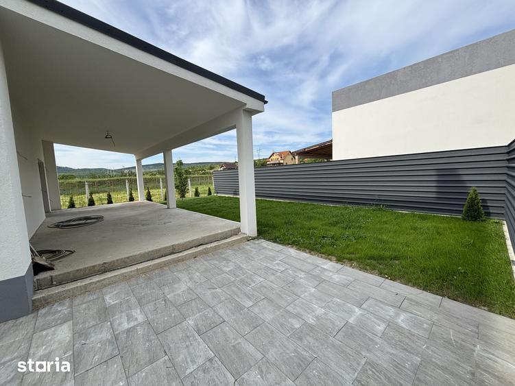 Casă cu 4 camere cu Teren 350 Mp în Șelimbăr