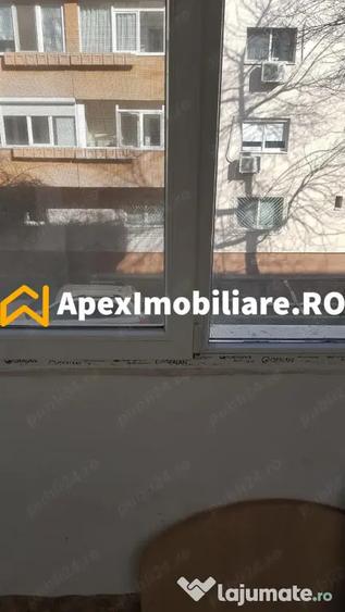 Garsonieră semidecomandată în Decebal