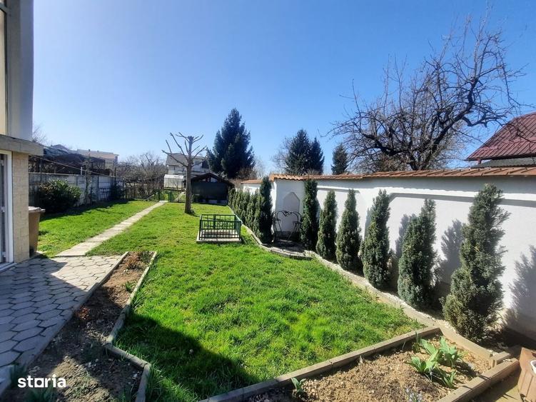 Casă cu 4 camere în Central