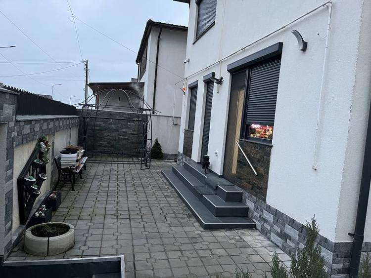 Casă individuală cu 4 camere cu Canalizare în Valu lui Traian