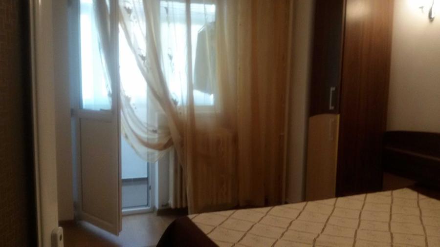 Apartament cu 3 camere decomandat în Alexandru cel Bun
