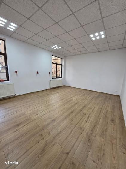 Spațiu comercial, de 25 mp, în Ștefan cel Mare