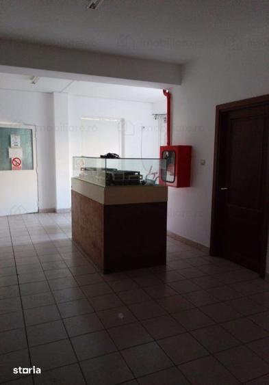 Spațiu comercial, de 800 mp, în Băneasa