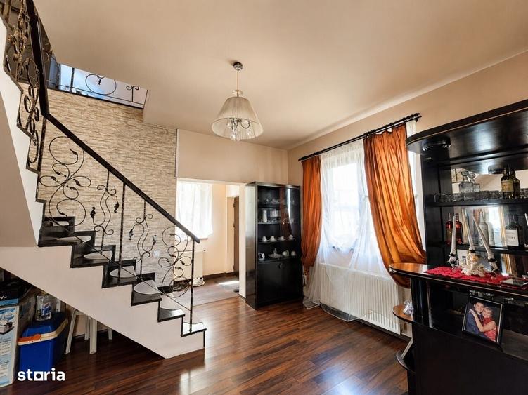 Casă cu 4 camere în Ostratu
