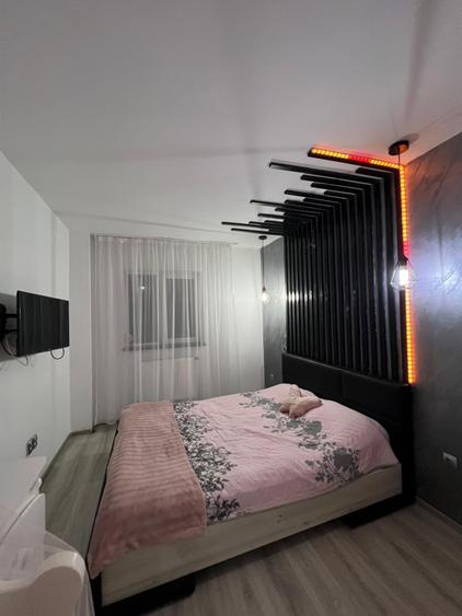 Apartament cu 2 camere semidecomandat, mobilat în Florești — fotografia 1
