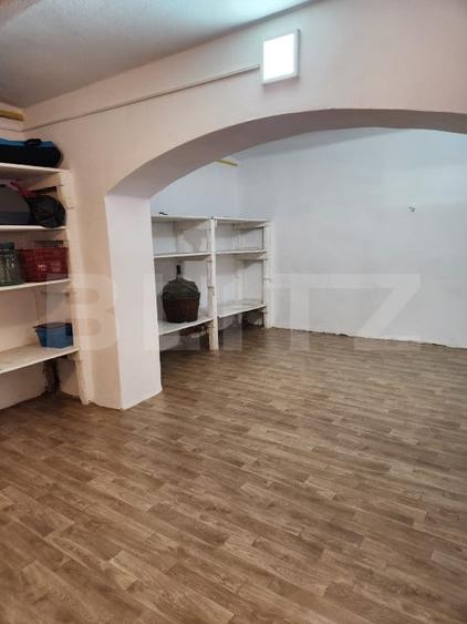 Apartament cu 4 camere decomandat, mobilat în Central