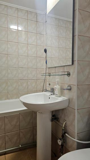 Apartament cu 2 camere semidecomandat în Lacul Tei