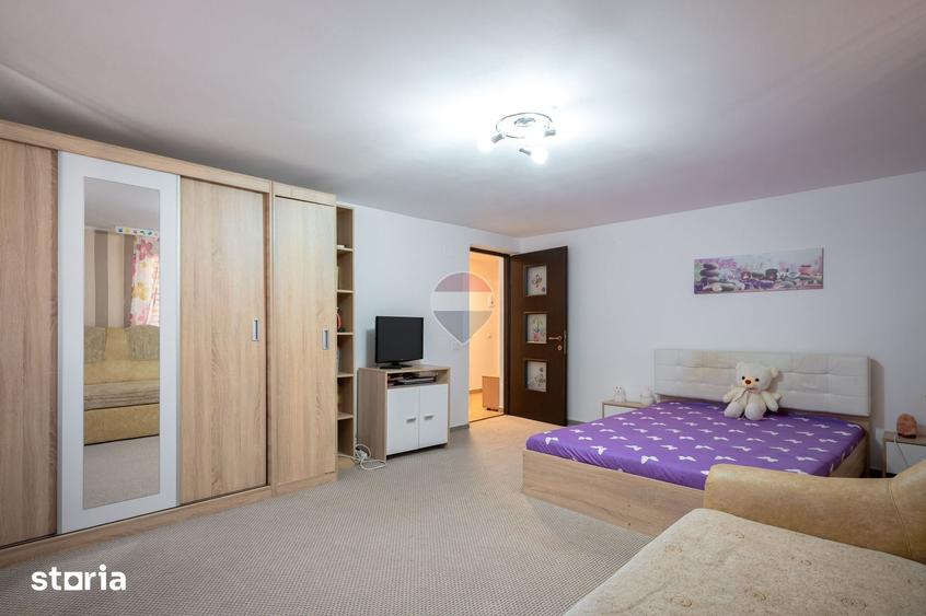 Apartament cu 3 camere în Est