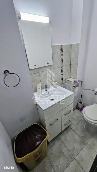 Apartament cu 3 camere decomandat în Lipovei